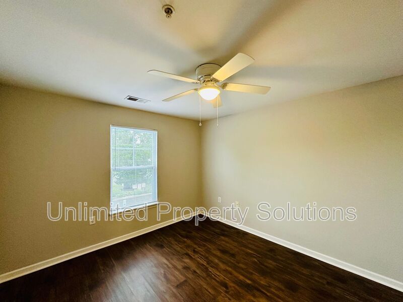 3 Bedroom Condo - Great location - near UNCW, Randall Parkway, MLK Parkway - everything! property image