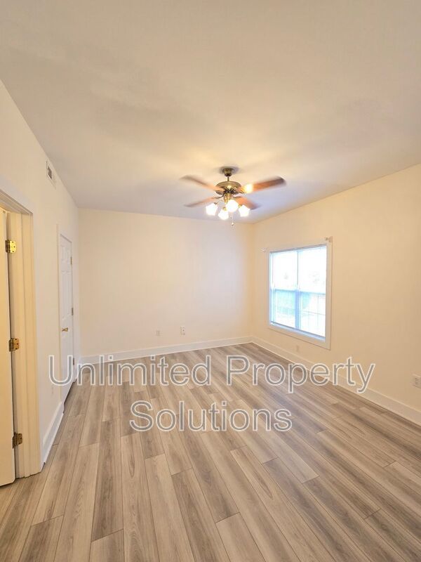 Trolley Path - Minutes to Downtown WILM, Novant Medical Center, Independence Mall & More! property image