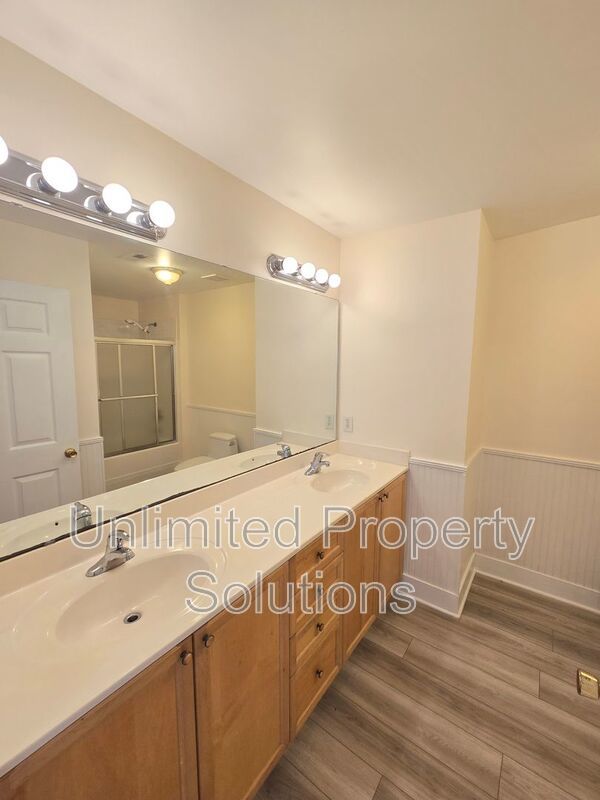 Trolley Path - Minutes to Downtown WILM, Novant Medical Center, Independence Mall & More! property image