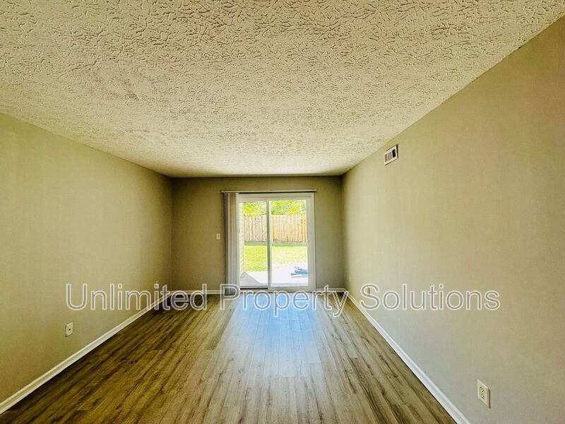 Condo Available - Minutes to Downtown Wilmington! **FREE APPLICATION FEE** property image