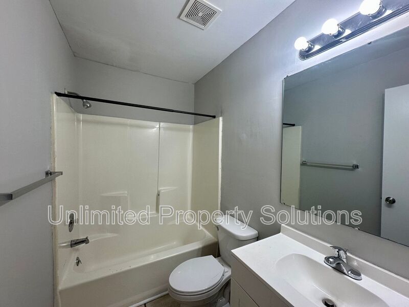 Condo Available - Minutes to Downtown Wilmington! **FREE APPLICATION FEE** property image