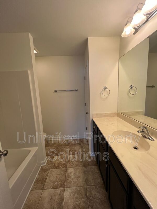 SAYLOR'S WATCH - 3 Bedroom Townhome in Monkey Junction/South Wilmington! property image