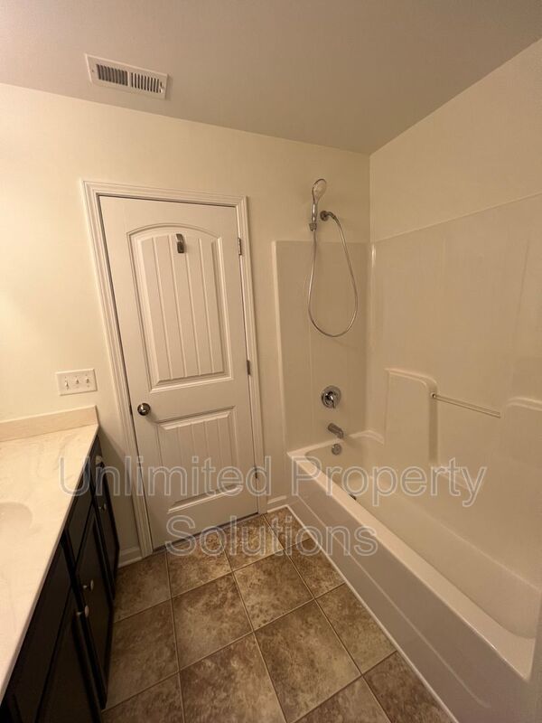 SAYLOR'S WATCH - 3 Bedroom Townhome in Monkey Junction/South Wilmington! property image