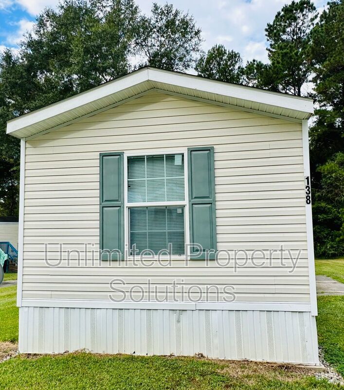 WISTERIA PARK - Navassa/Leland - Three Bedroom/2 Bathroom Mobile Home property image