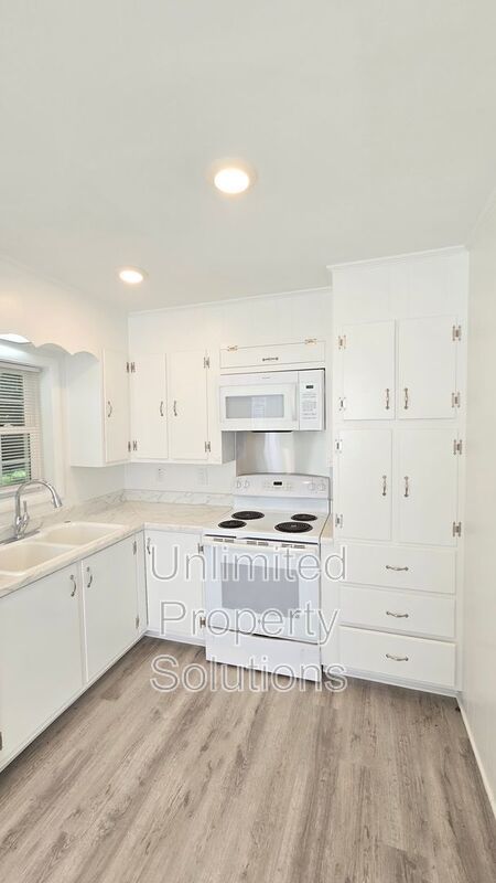 WRIGHTSVILLE AVENUE - 4 Bedroom - Minutes to Novant Health Cape Fear Hospital! property image