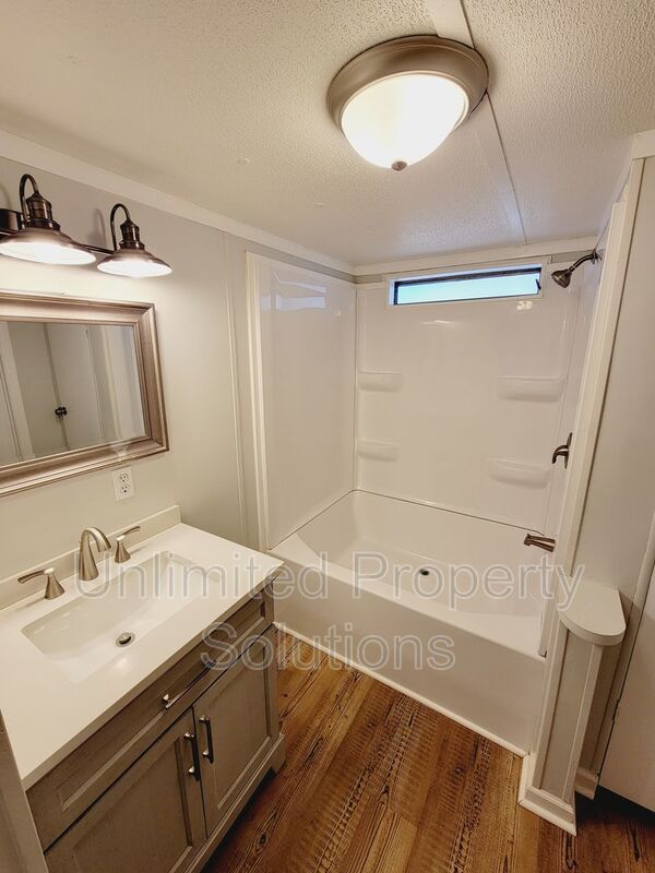 LELAND - Hickory Hollow - 2 Bedroom Mobile Home property image