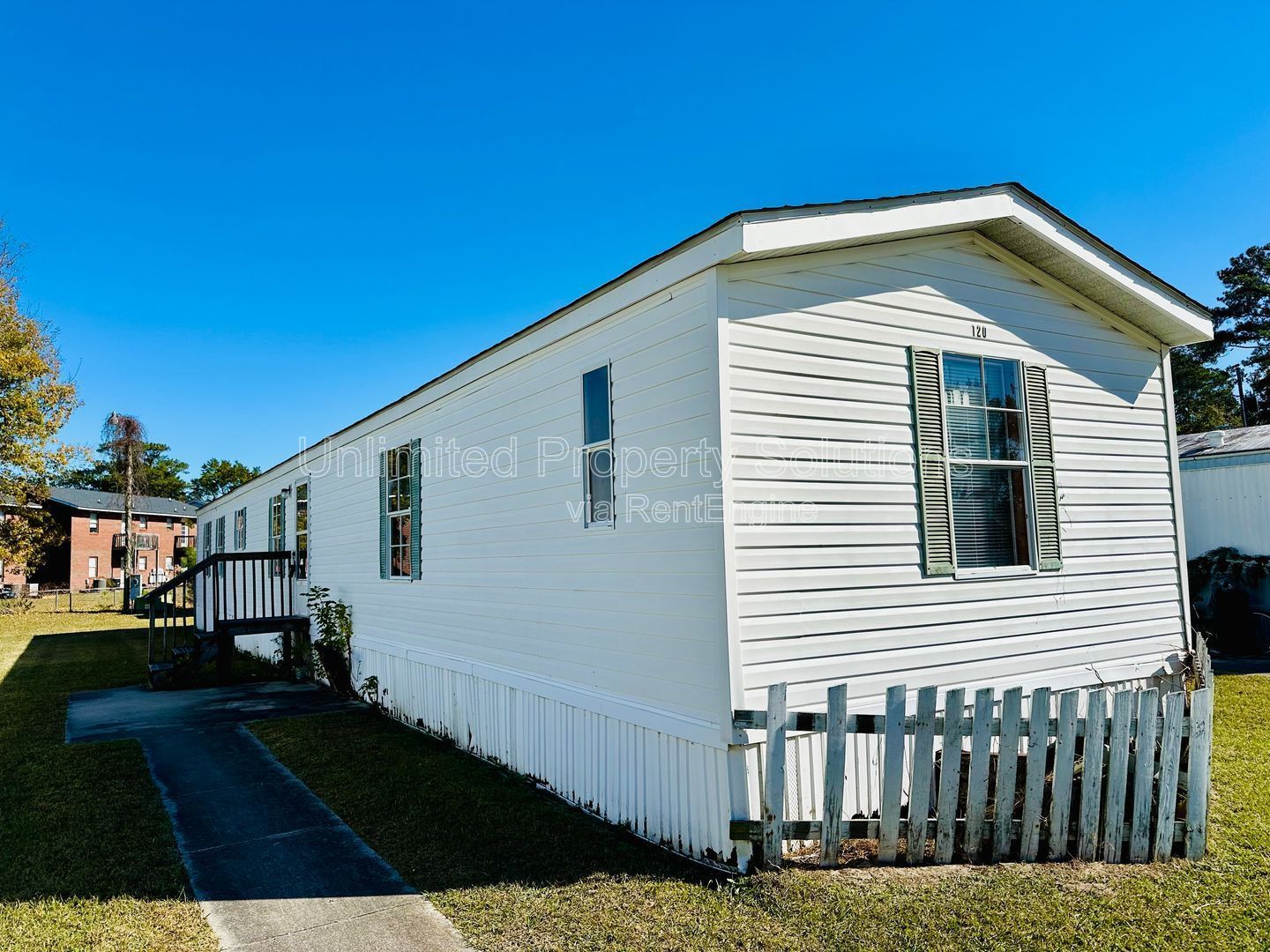 JACKSONVILLE - 3 Bedroom Mobile Home - conveniently located to Camp Lejeune! property image