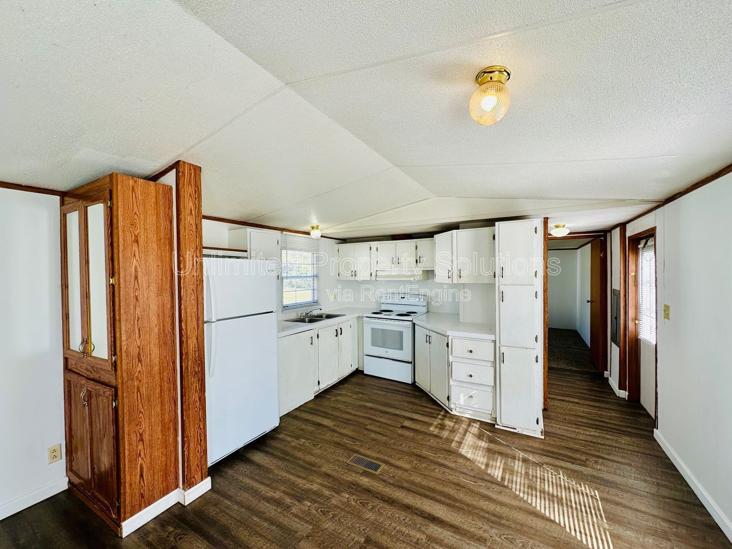 JACKSONVILLE - 3 Bedroom Mobile Home - conveniently located to Camp Lejeune! property image