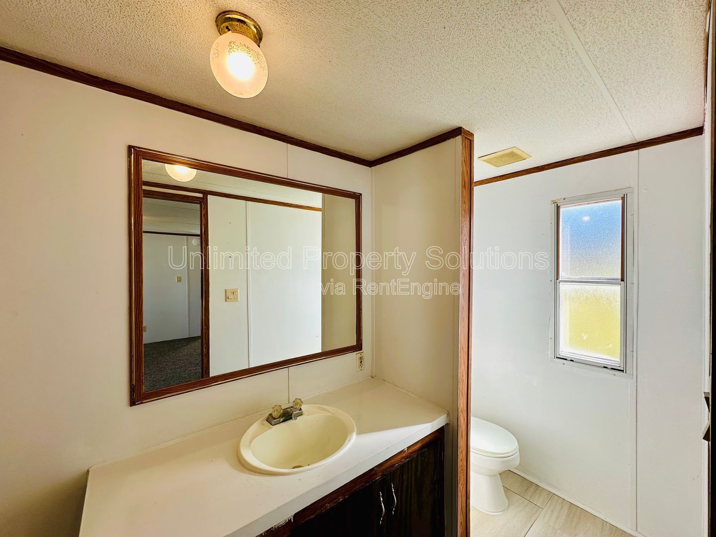 JACKSONVILLE - 3 Bedroom Mobile Home - conveniently located to Camp Lejeune! property image