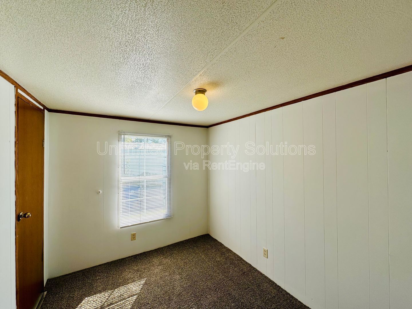JACKSONVILLE - 3 Bedroom Mobile Home - conveniently located to Camp Lejeune! property image