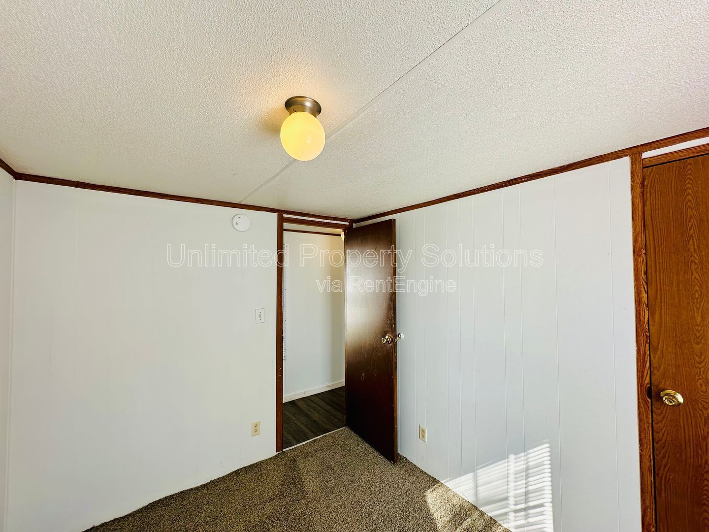 JACKSONVILLE - 3 Bedroom Mobile Home - conveniently located to Camp Lejeune! property image