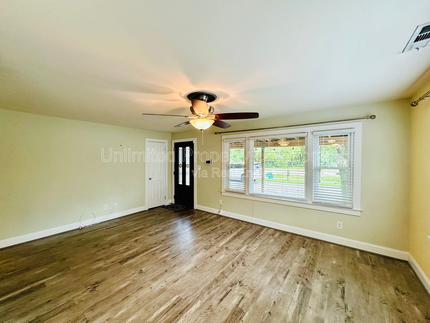 PARK AVENUE - 4 BEDROOM - AVAILABLE APRIL 2026 - Students Welcome! property image