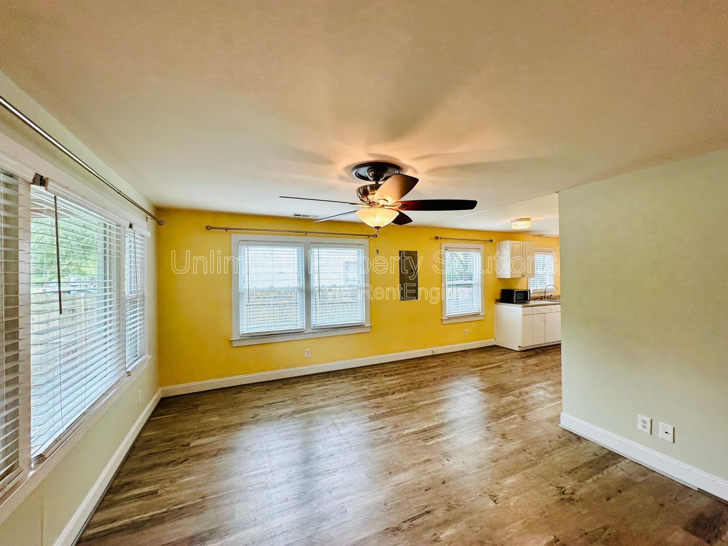 PARK AVENUE - 4 BEDROOM - AVAILABLE APRIL 2026 - Students Welcome! property image