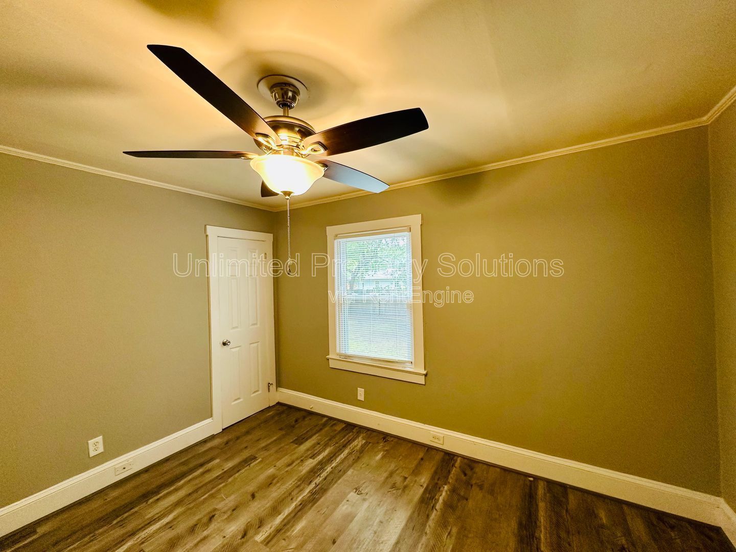 PARK AVENUE - 4 BEDROOM - AVAILABLE APRIL 2026 - Students Welcome! property image