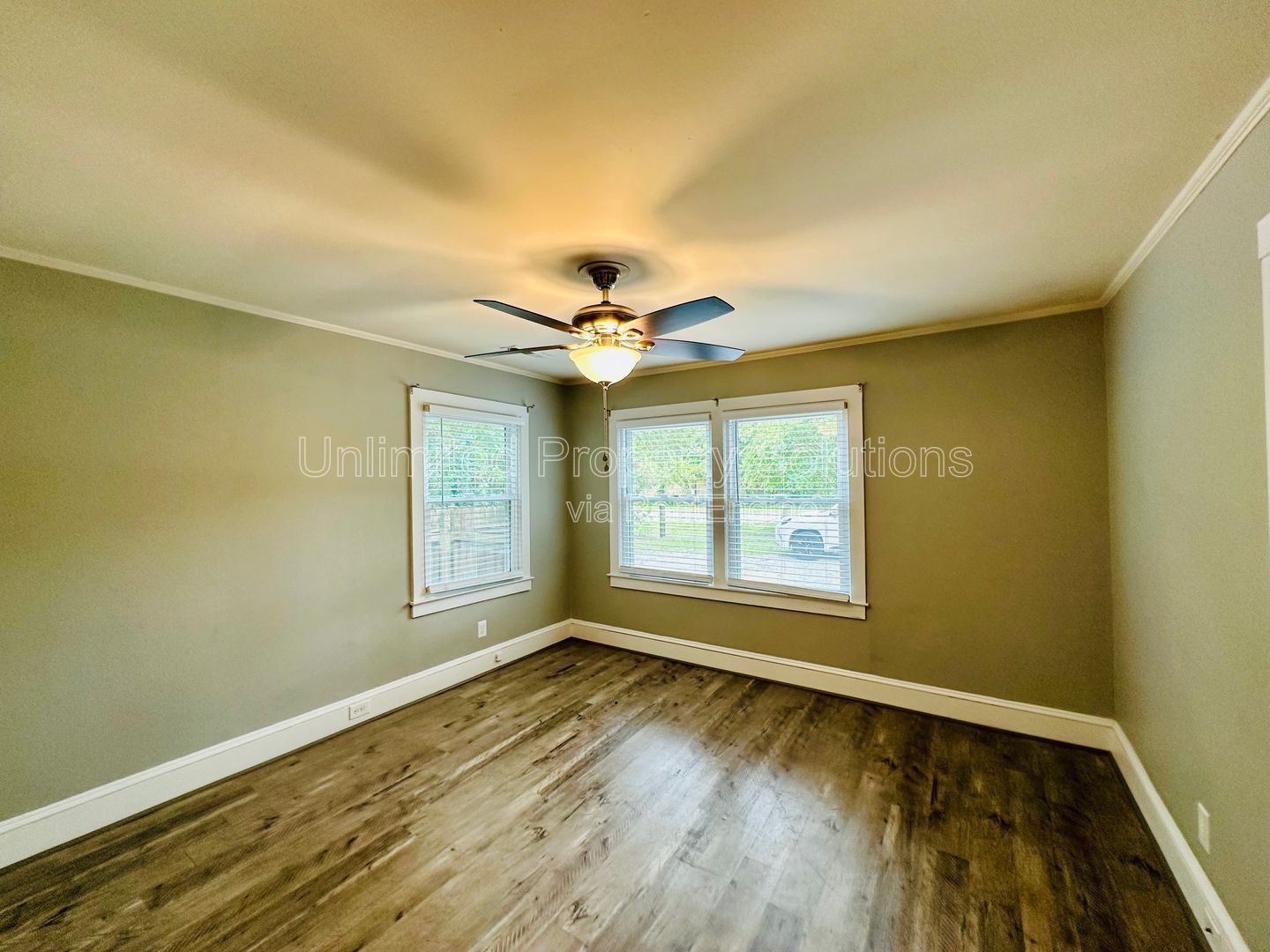 PARK AVENUE - 4 BEDROOM - AVAILABLE APRIL 2026 - Students Welcome! property image