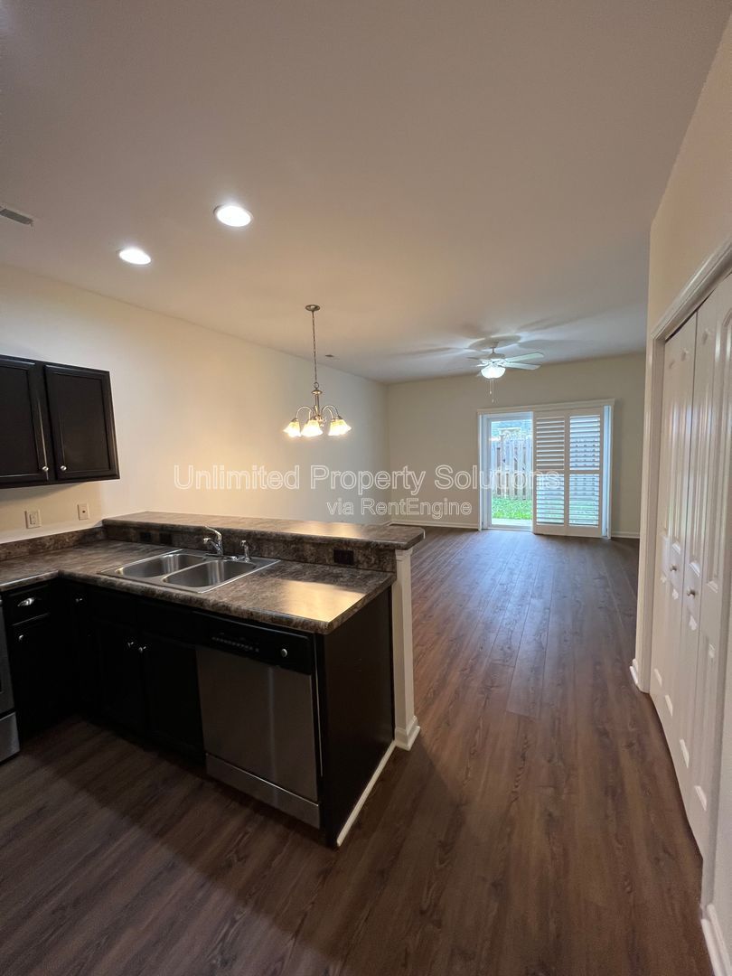 SAYLOR'S WATCH - 3 Bedroom Townhome in Monkey Junction/South Wilmington! property image