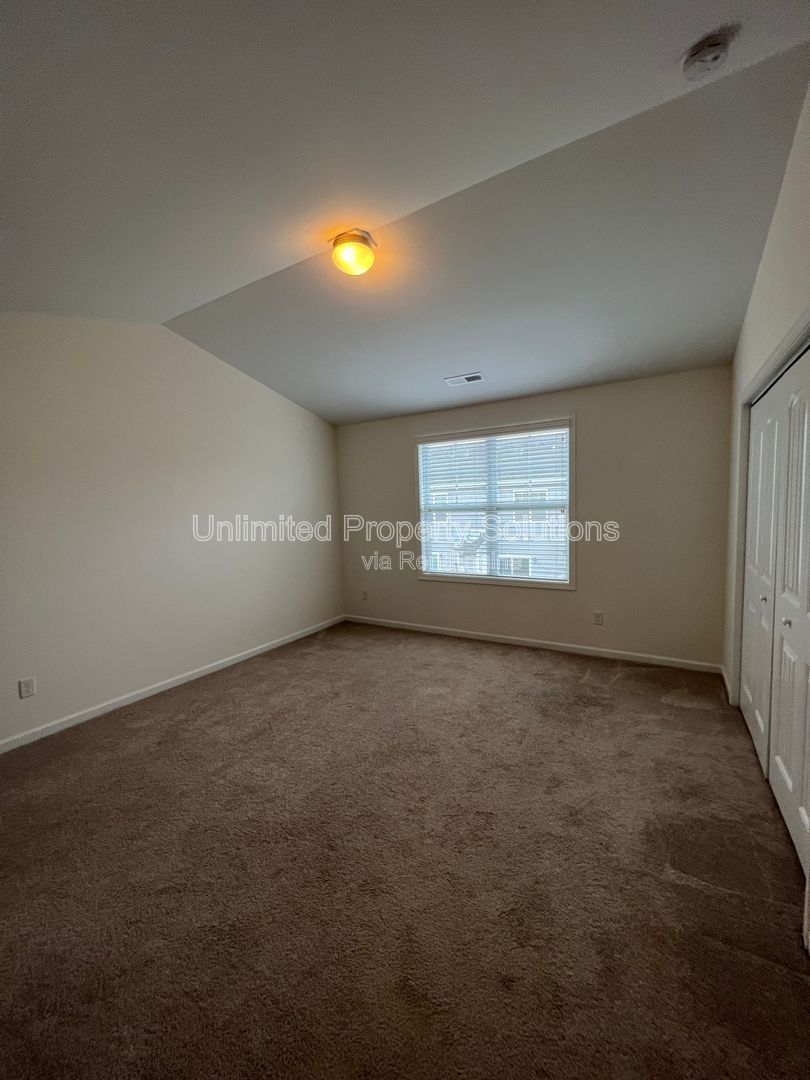 SAYLOR'S WATCH - 3 Bedroom Townhome in Monkey Junction/South Wilmington! property image