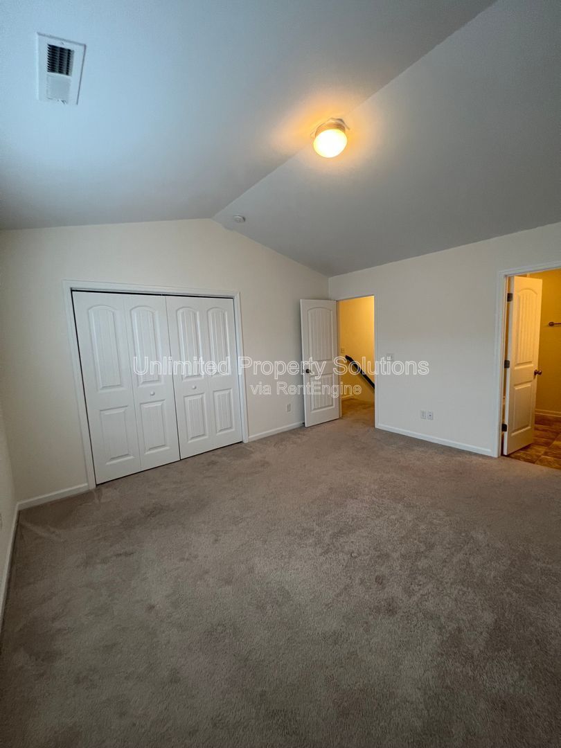 SAYLOR'S WATCH - 3 Bedroom Townhome in Monkey Junction/South Wilmington! property image