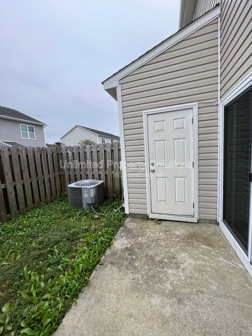 SAYLOR'S WATCH - 3 Bedroom Townhome in Monkey Junction/South Wilmington! property image