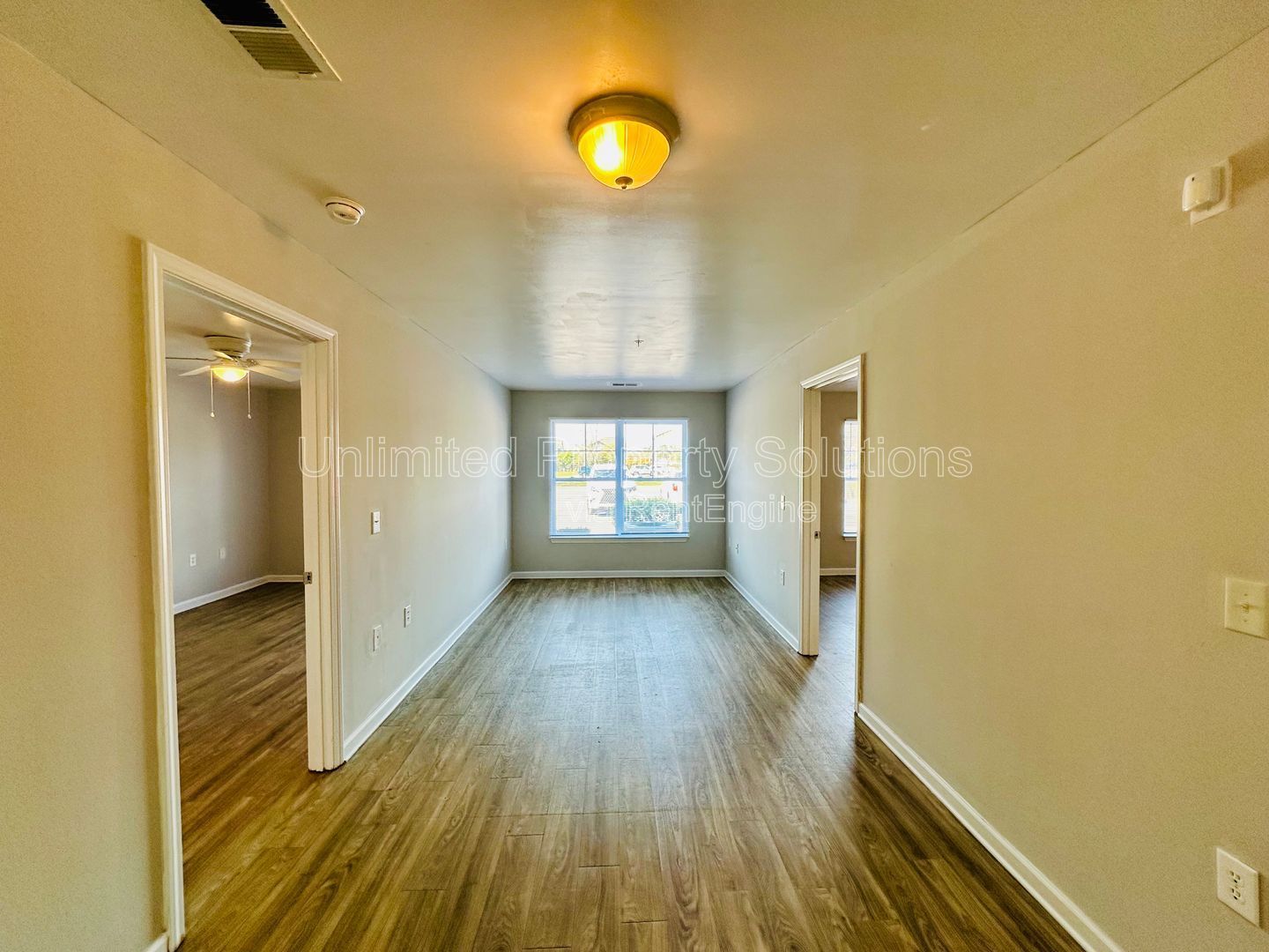 KERR CROSSING - 3 Bedroom/3 Bathroom Condo - first floor! property image