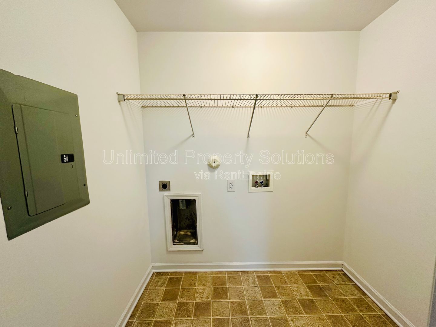 KERR CROSSING - 3 Bedroom/3 Bathroom Condo - first floor! property image