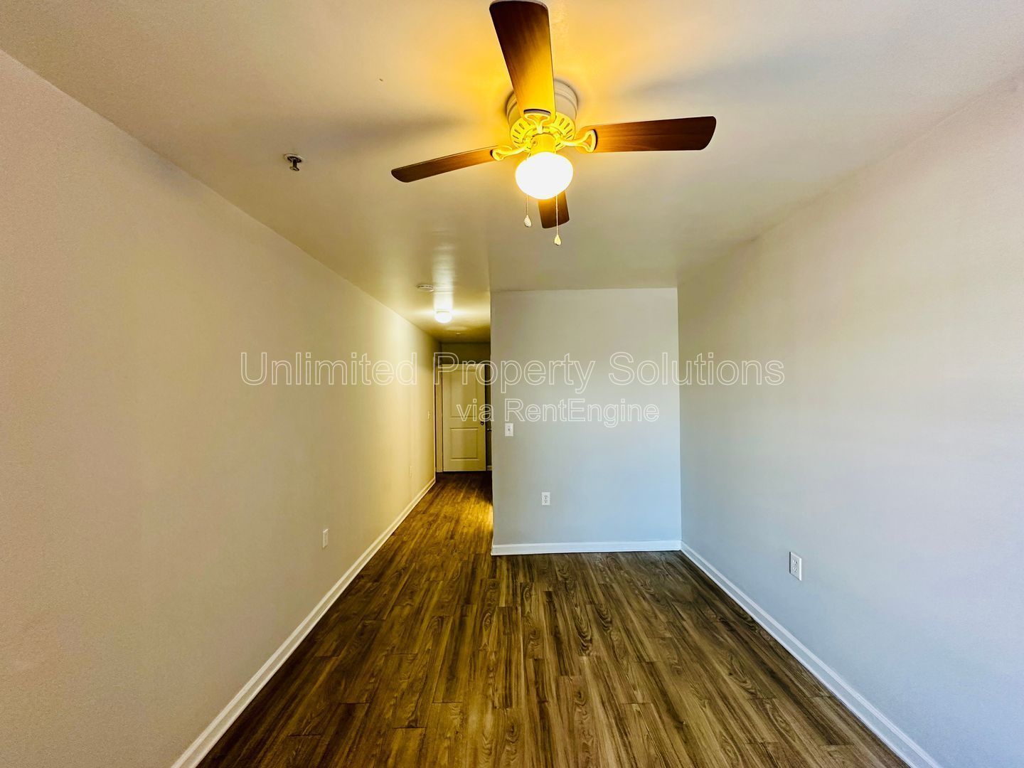 KERR CROSSING - 3 Bedroom/3 Bathroom Condo - first floor! property image