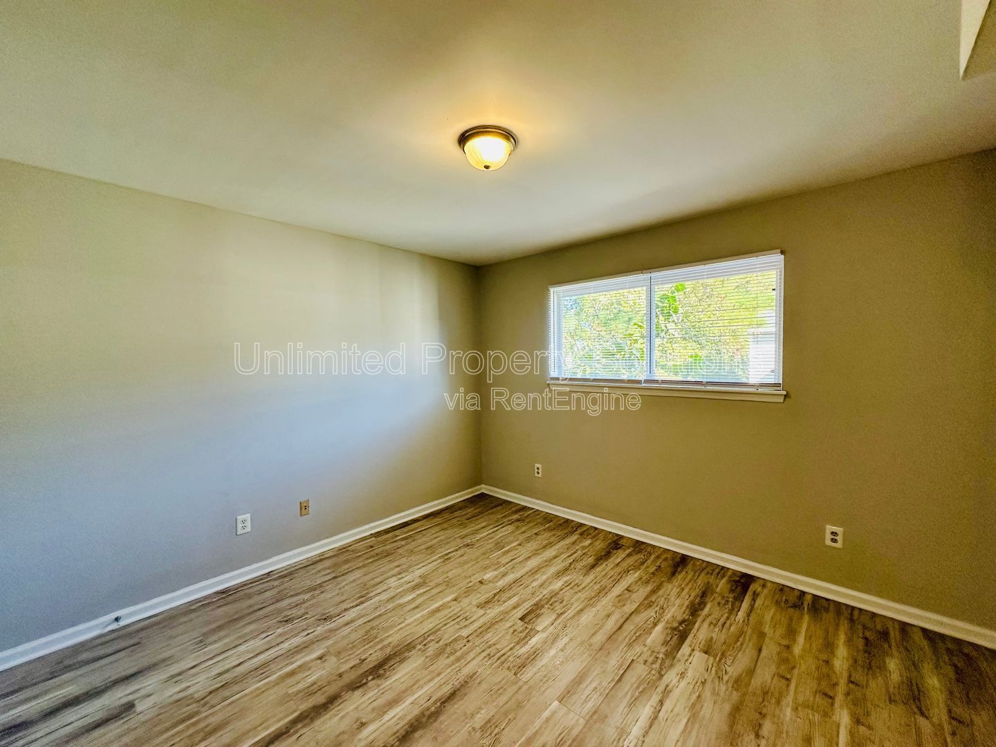 Condo Available - Minutes to Downtown Wilmington! **FREE APPLICATION FEE** property image