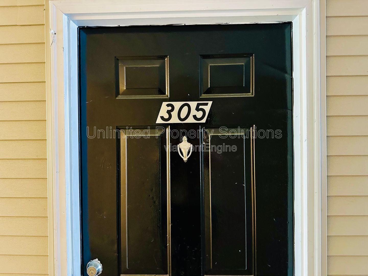 KERR CROSSING! Randall Parkway - minutes to UNCW/on UNCW bus line property image