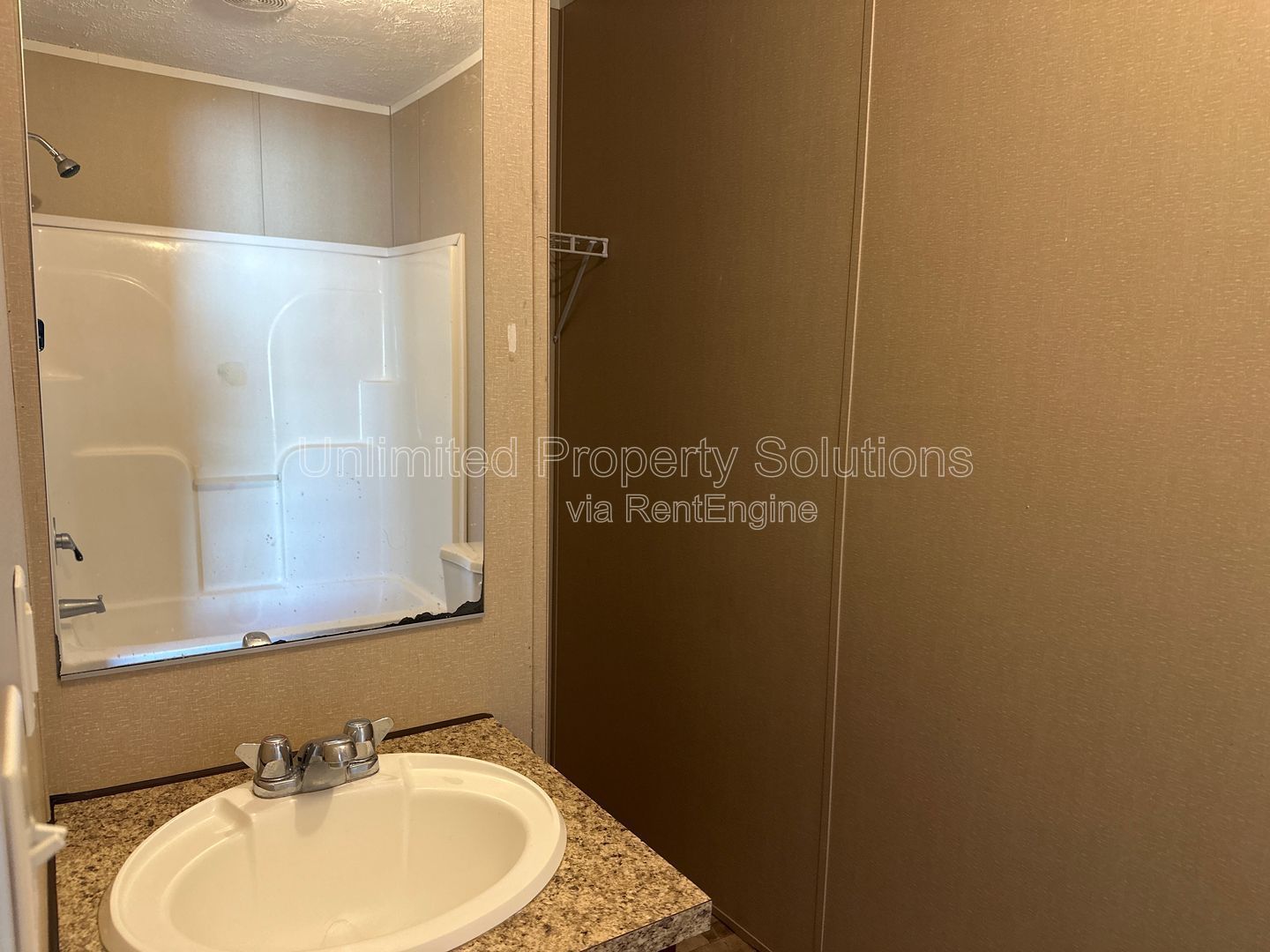 WISTERIA PARK - Navassa/Leland - Three Bedroom/2 Bathroom Mobile Home property image