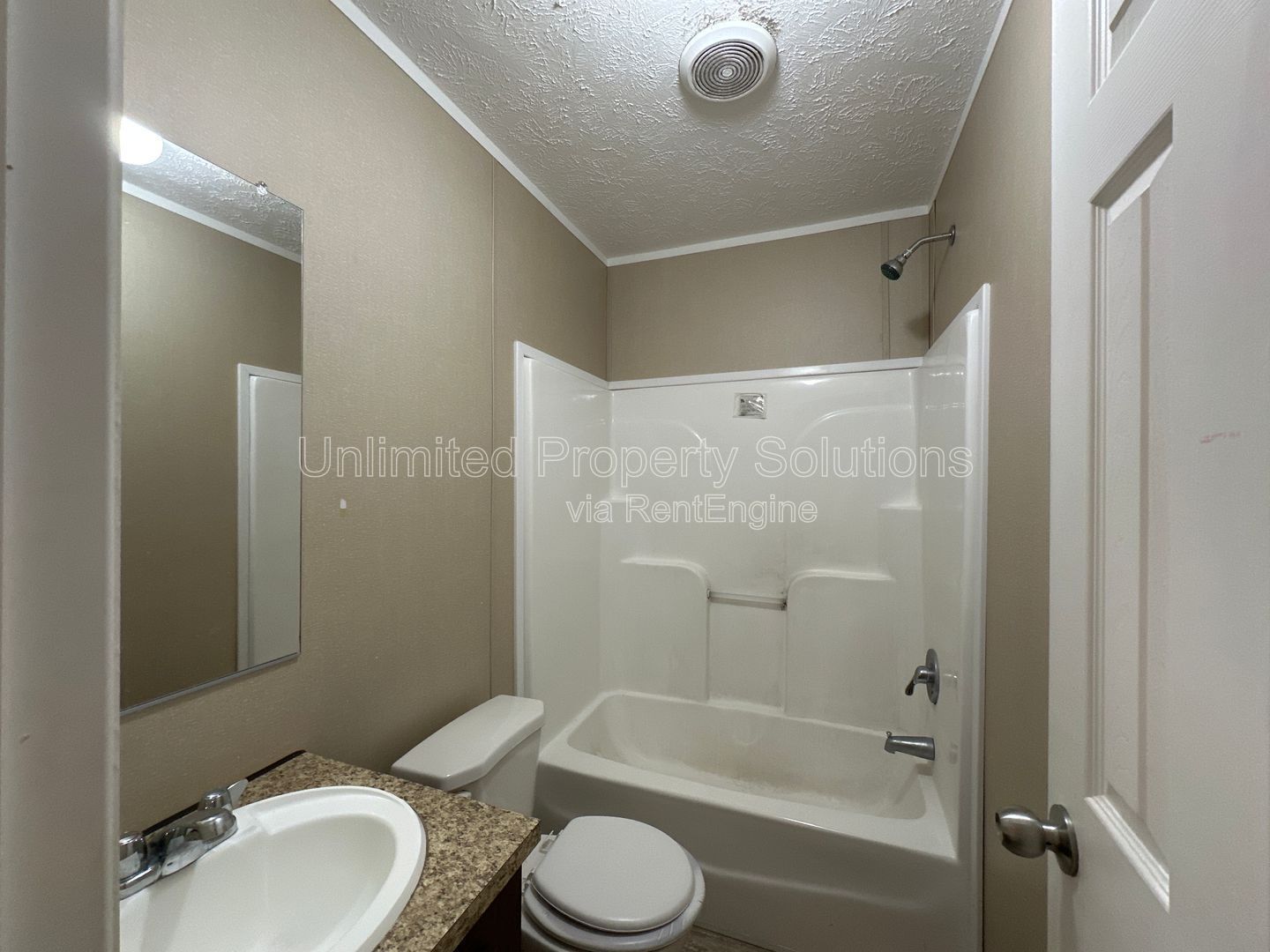 WISTERIA PARK - Navassa/Leland - Three Bedroom/2 Bathroom Mobile Home property image