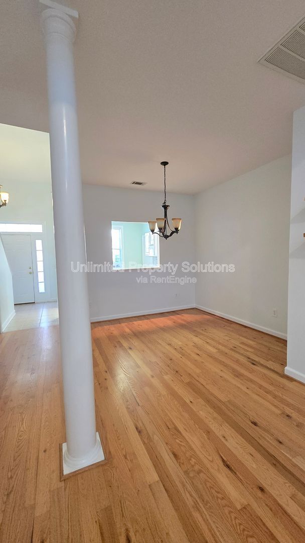 CARLETON PLACE - 2-story Townhome End Unit -  in desirable Carleton Place near UNCW! property image