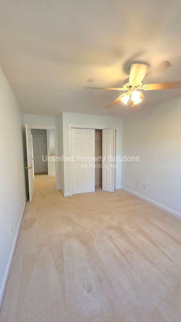 CARLETON PLACE - 2-story Townhome End Unit -  in desirable Carleton Place near UNCW! property image