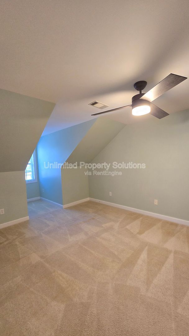 CARLETON PLACE - 2-story Townhome End Unit -  in desirable Carleton Place near UNCW! property image