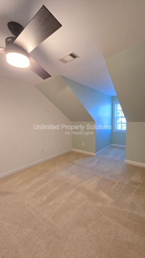 CARLETON PLACE - 2-story Townhome End Unit -  in desirable Carleton Place near UNCW! property image