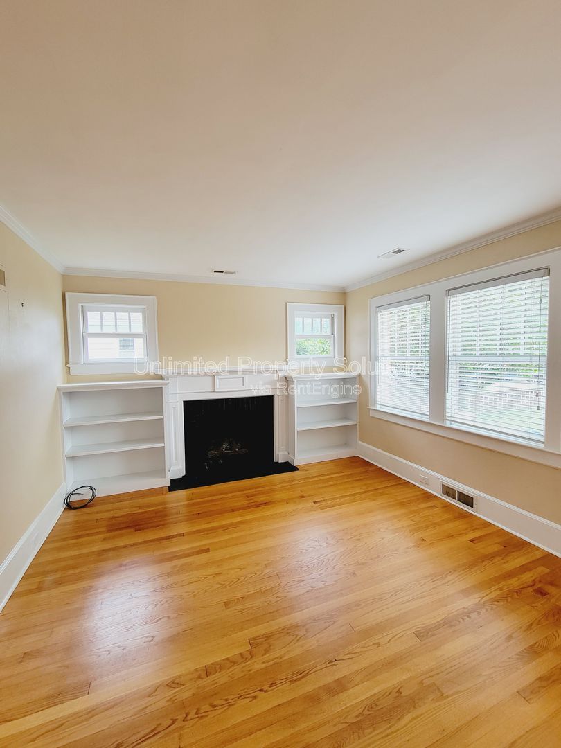 Charming Cottage Style in Brookwood/Forest Hills! property image