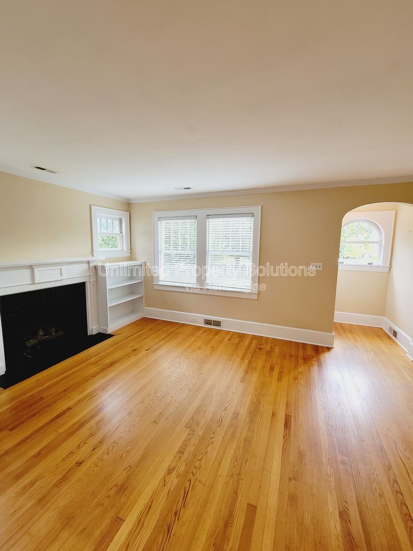 Charming Cottage Style in Brookwood/Forest Hills! property image