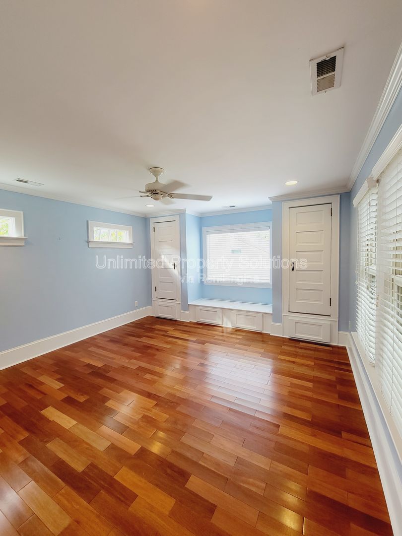 Charming Cottage Style in Brookwood/Forest Hills! property image