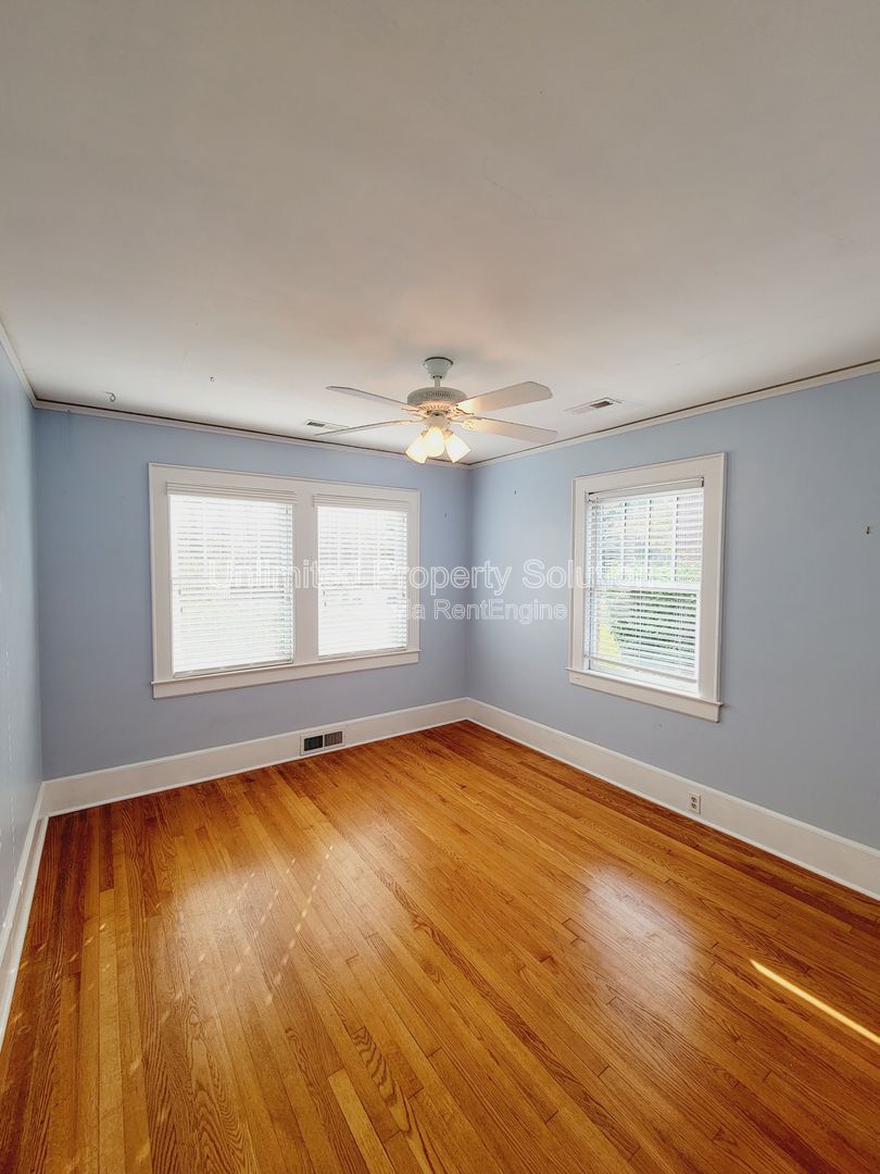 Charming Cottage Style in Brookwood/Forest Hills! property image