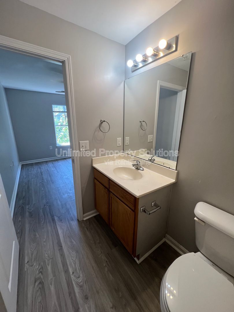 Kerr Avenue & Randall Parkway! property image