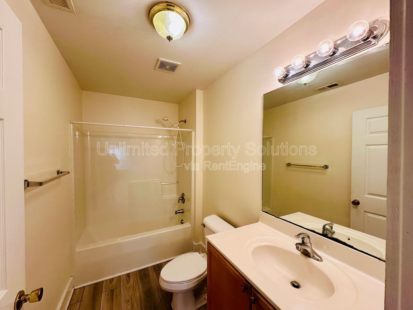 Trolley Path - MOVE IN SPECIAL - $500 OFF FIRST MONTH'S RENT - Minutes to Downtown WILM, Novant Medical Center, Independence Mall & More! property image