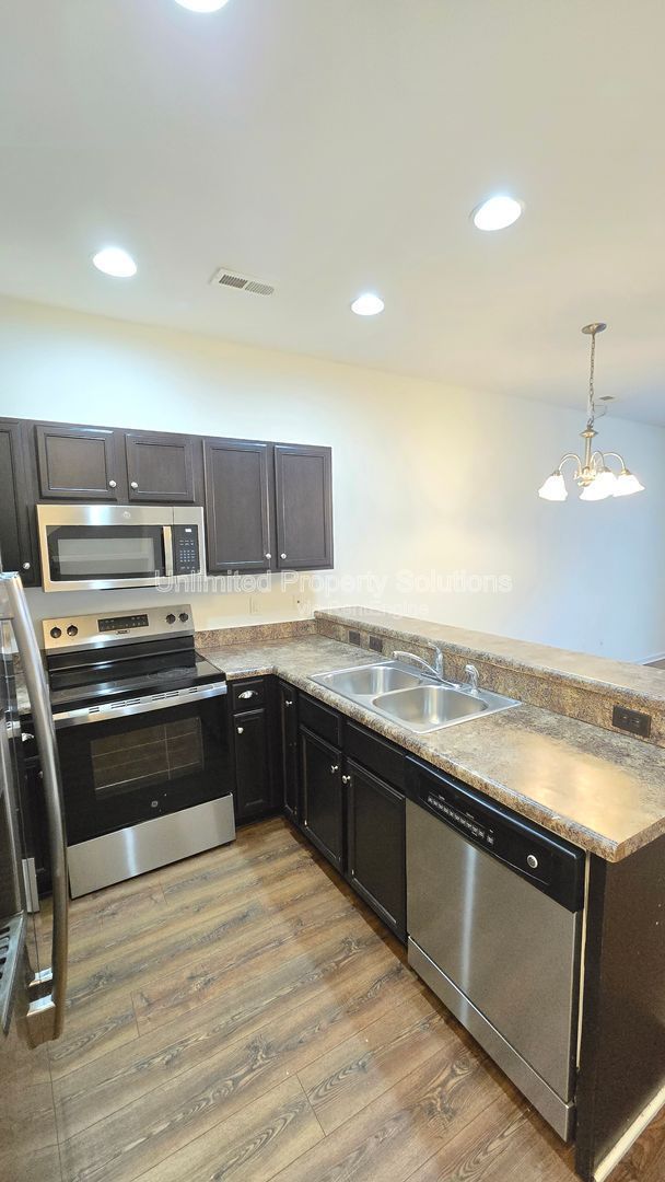 SAYLOR'S WATCH - 3 Bedroom Townhome in Monkey Junction/South Wilmington! property image