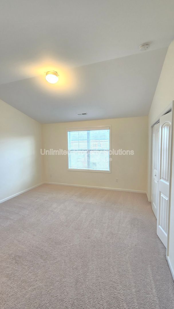 SAYLOR'S WATCH - 3 Bedroom Townhome in Monkey Junction/South Wilmington! property image