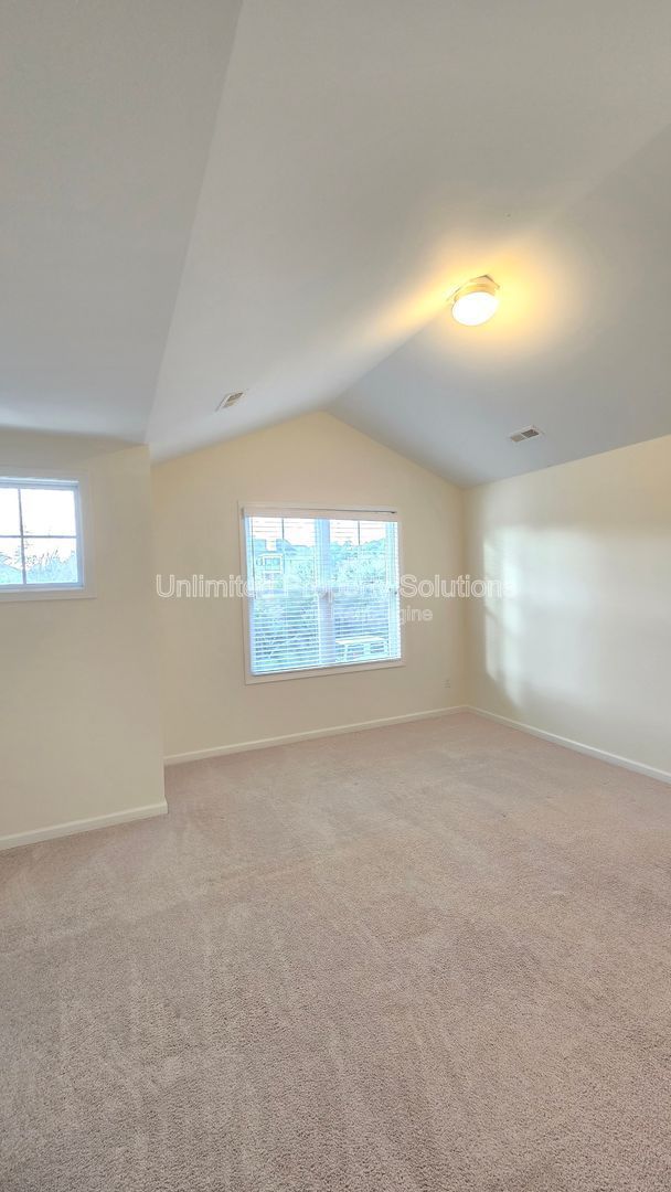 SAYLOR'S WATCH - 3 Bedroom Townhome in Monkey Junction/South Wilmington! property image