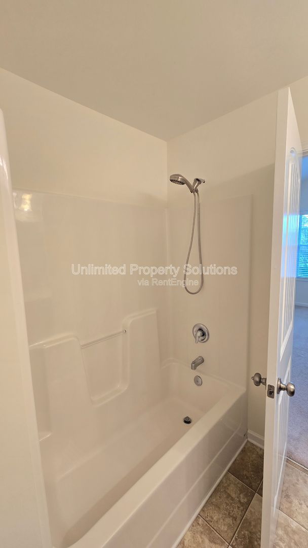 SAYLOR'S WATCH - 3 Bedroom Townhome in Monkey Junction/South Wilmington! property image