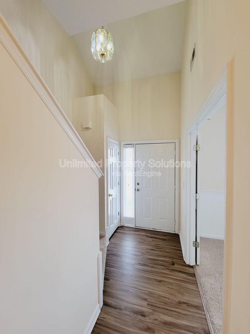 HEATHFIELD HALL- 3BD/2BA Townhome property image