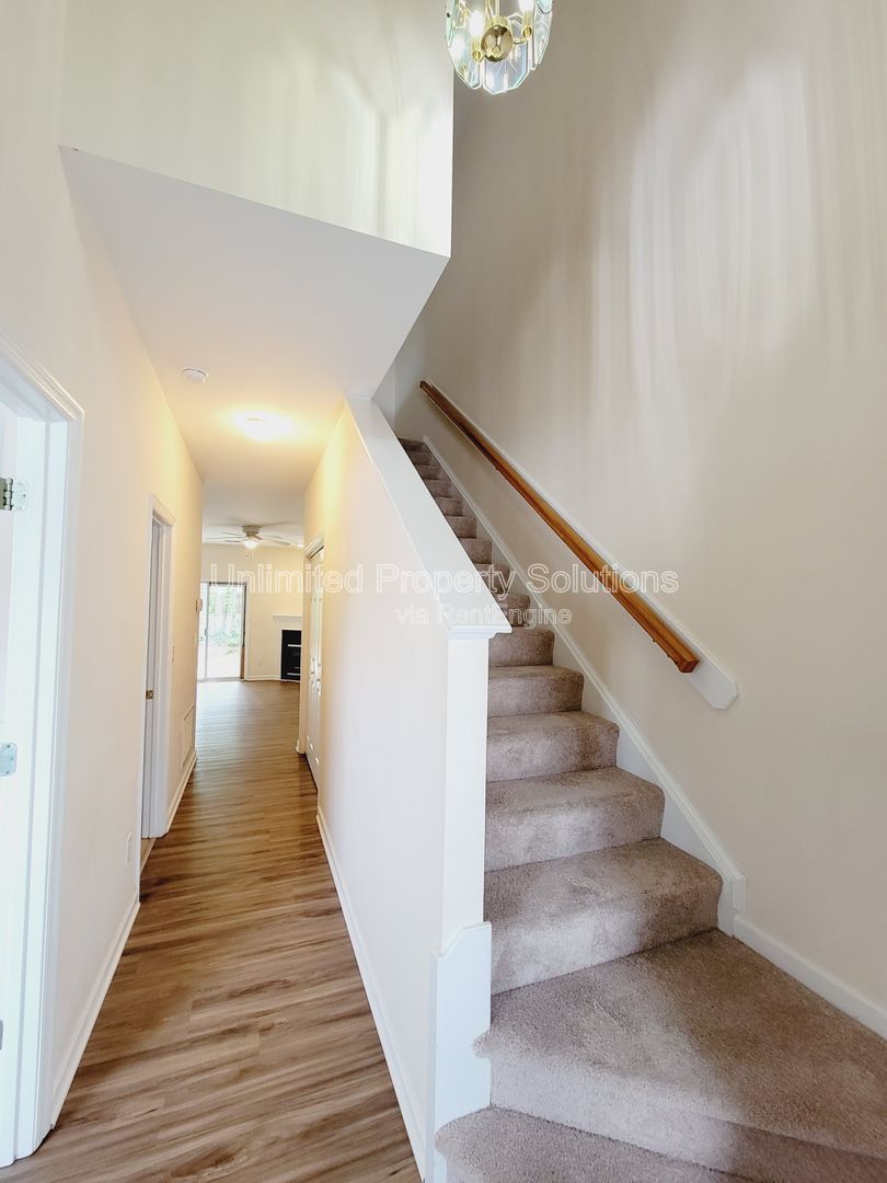 HEATHFIELD HALL- 3BD/2BA Townhome property image