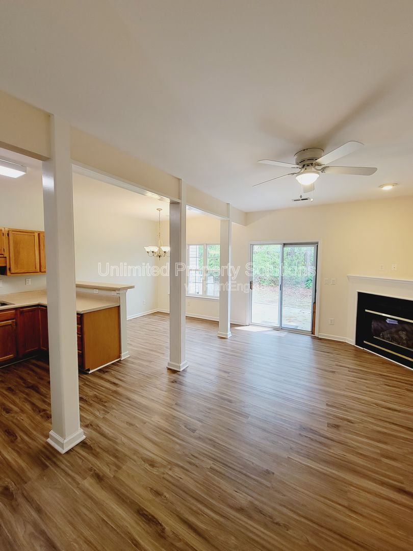 HEATHFIELD HALL- 3BD/2BA Townhome property image