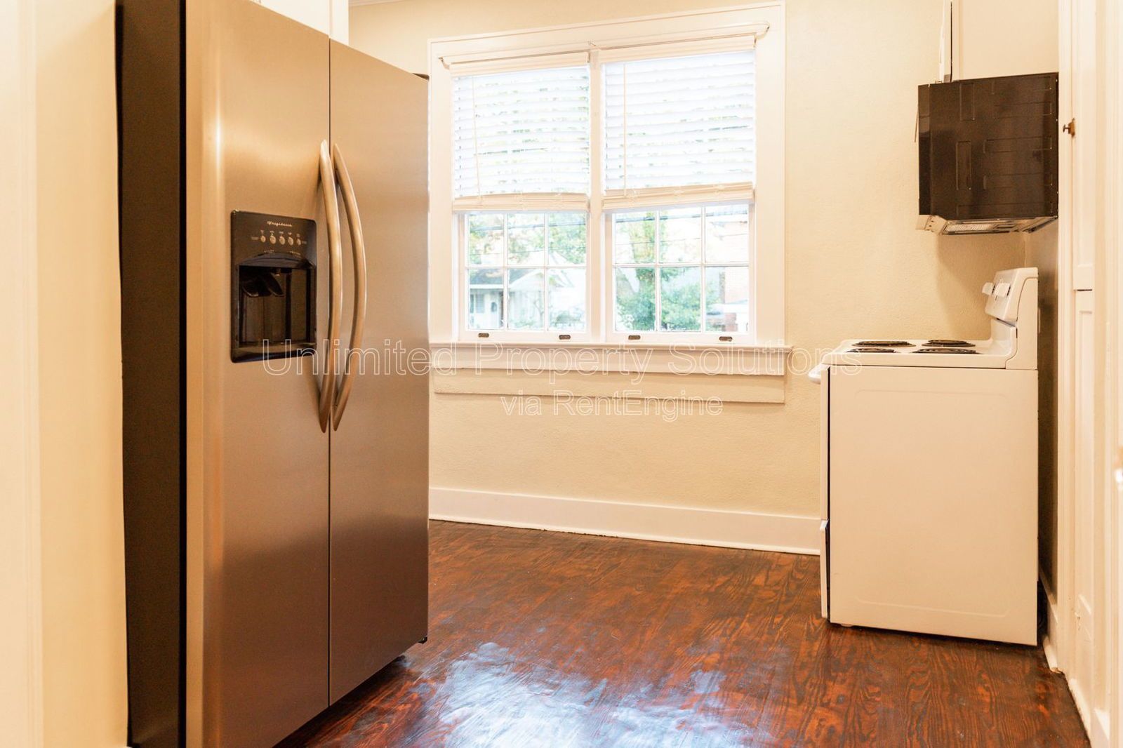 DOWNTOWN GARAGE APARTMENT - Chestnut & 16th Streets property image