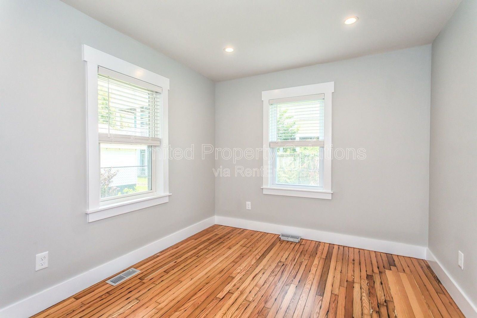 CAROLINA BEACH - Only 4 blocks to the beach! property image