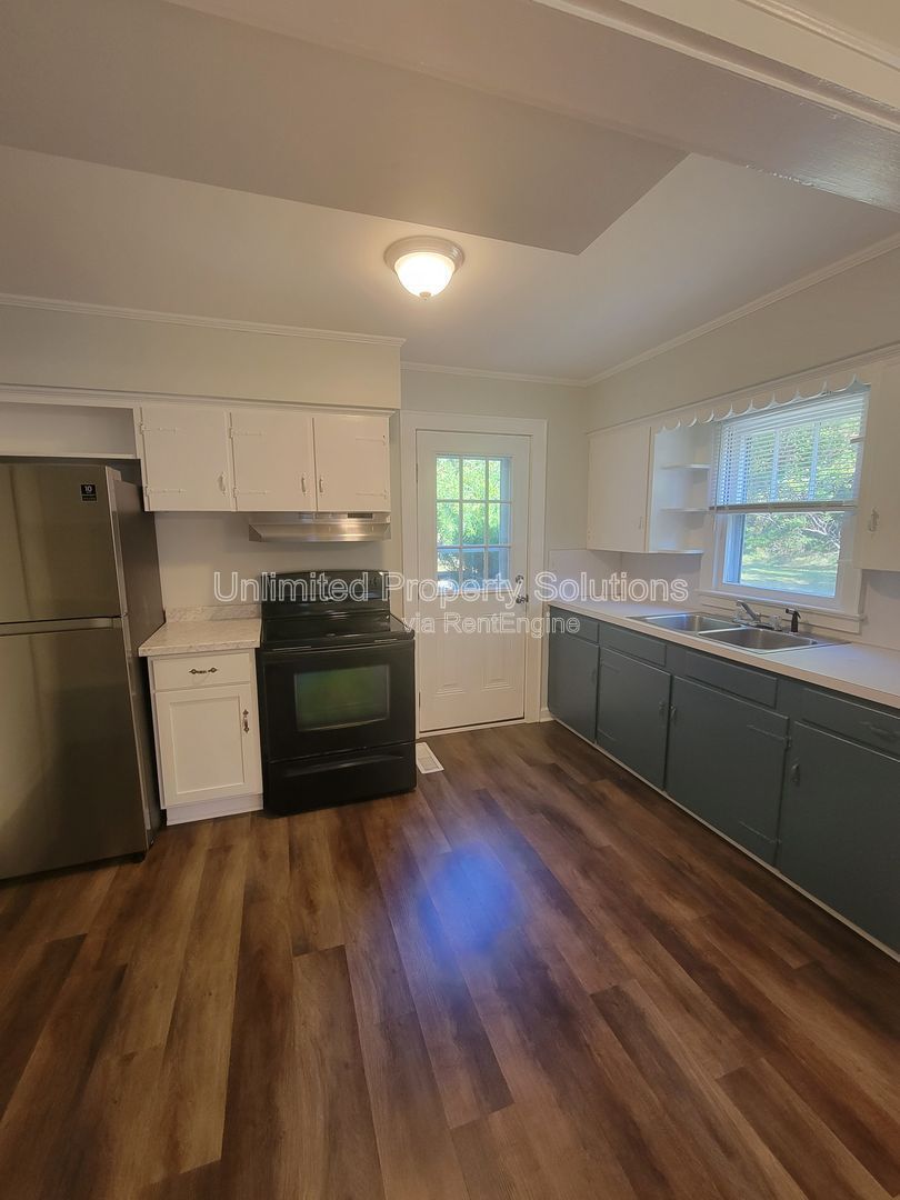 OLEANDER DRIVE - MINUTES TO WRIGHTSVILLE BEACH! property image